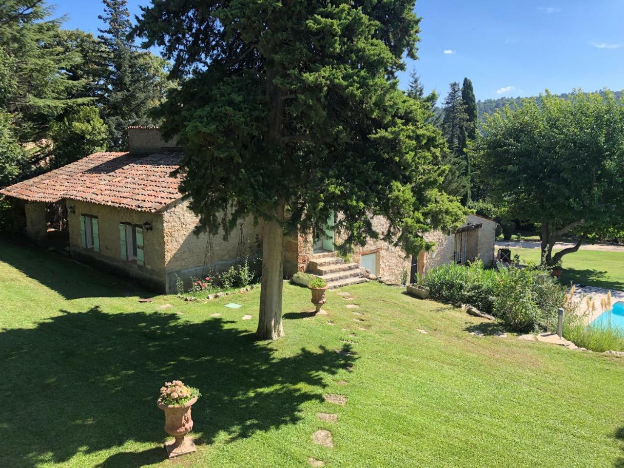 Ferme Le Pavillon Bed & Breakfast Bargemon Exterior photo