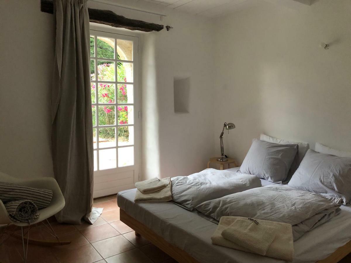 Ferme Le Pavillon Bed & Breakfast Bargemon Exterior photo