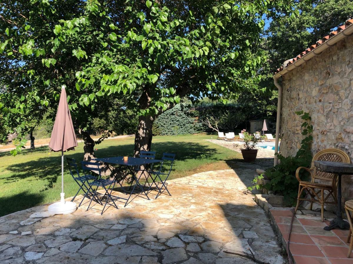 Ferme Le Pavillon Bed & Breakfast Bargemon Exterior photo