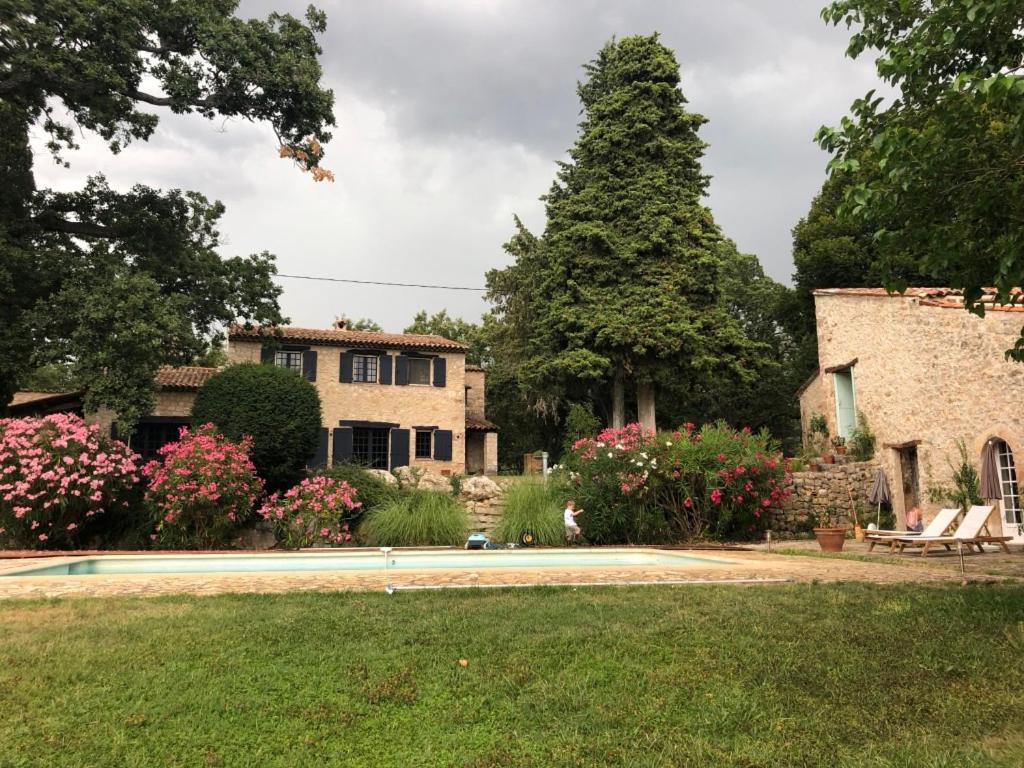 Ferme Le Pavillon Bed & Breakfast Bargemon Exterior photo